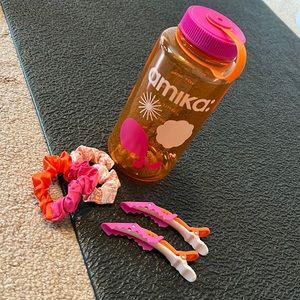 Amika water bottle bundle